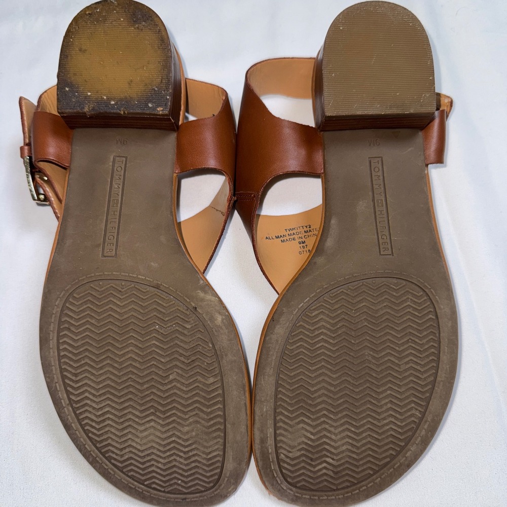 Tommy Hilfiger Kitty 2 Brown Thong Sandals Buckle Low Block Heel Women 9M - Picture 6 of 8